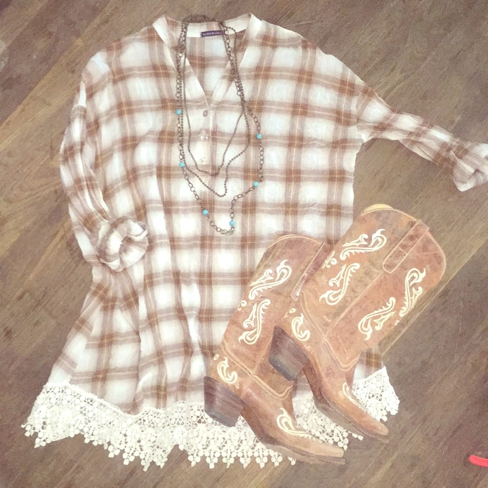 Vintage plaid tunic with lace trim